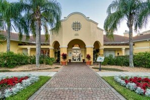 Exterior - IS2-107 - NEW Listing - Vista Cay (Orlando)