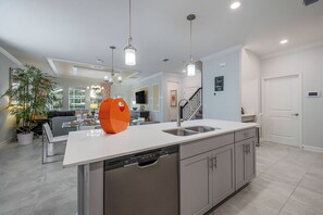 Interior - 9025 Brand New Luxurious home - Champions Gate (Davenport)