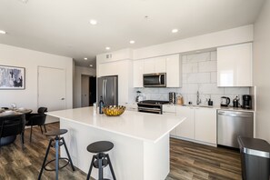 Private kitchen - Charming Retreat on the Westside MDR/Venice/SM (Marina del Rey)