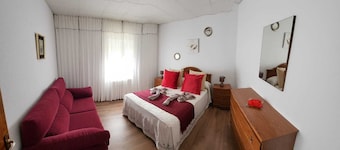Apartamento MUY Amplio EN Castro Caldelas EN Pleno Corazon DE LA Ribeira Sacra