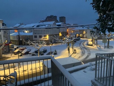 Apartamento MUY Amplio EN Castro Caldelas EN Pleno Corazon DE LA Ribeira Sacra