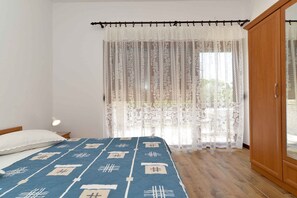 3 bedrooms - Holiday apartment with air conditioning (Valbandon)