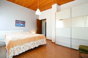 2 bedrooms, Internet