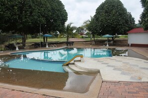 Outdoor pool - Casa Campestre la Pradera (carmen de apicala)