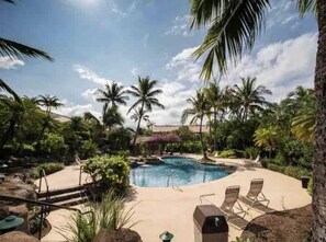 Outdoor pool, a heated pool - Beautiful 2 bedroom, 2 bath Condo in Maui Hawaii! Maui Kamaole C204. South Kihei (Kihei)