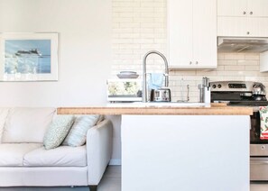 Microwave, oven, stovetop, coffee/tea maker