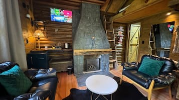 Bangalô luxo, 1 quarto | 1 quarto, frigobar, escrivaninha, Wi-Fi de cortesia