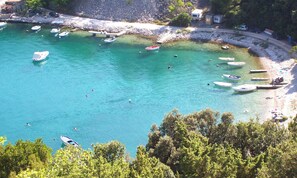 Una playa cerca