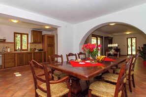 Dining - Holiday apartment with air conditioning (Koromačno)