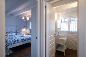 3 bedrooms, iron/ironing board, travel crib, bed sheets - Casa Vacacional Patro (Nueva (Llanes))