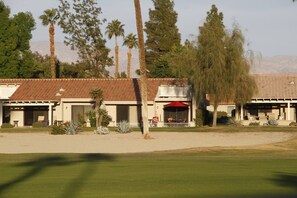 Exterior - Desert Blossom House @ The Resort 10th hole
 (Palm Desert)