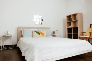 2 bedrooms, desk, iron/ironing board, free WiFi