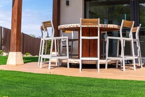 Outdoor dining - Villa Vacacional La Raizona (Pancar)