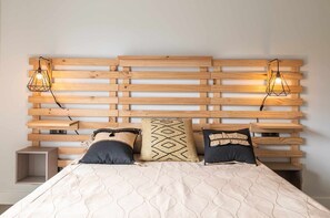 5 bedrooms, desk, iron/ironing board, travel cot - Villa Vacacional La Raizona (Pancar)