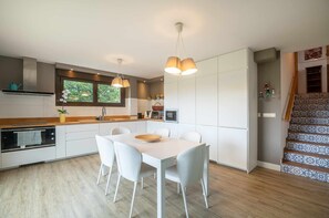Fridge, microwave, oven, dishwasher
