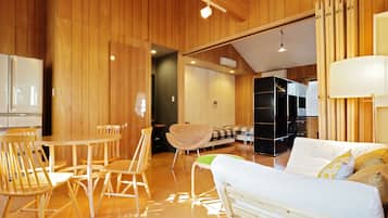Design Cottage, 2 Bedrooms, 2 Bathrooms, Annex Building | 2 bedrooms, desk, laptop workspace, blackout drapes