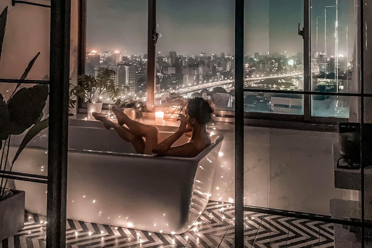 Habitación doble Premier, 1 cama King size, tina, vista a la ciudad | Terraza o patio