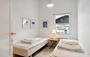 4 bedrooms, travel cot, free WiFi