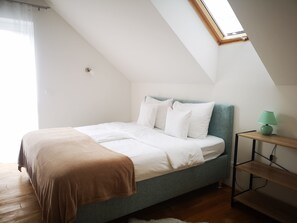 2 soverom, strykejern/-brett, reiseseng for barn og wi-fi (inkludert)