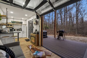 Interior - Welcome to the Juice Box! (Creola)