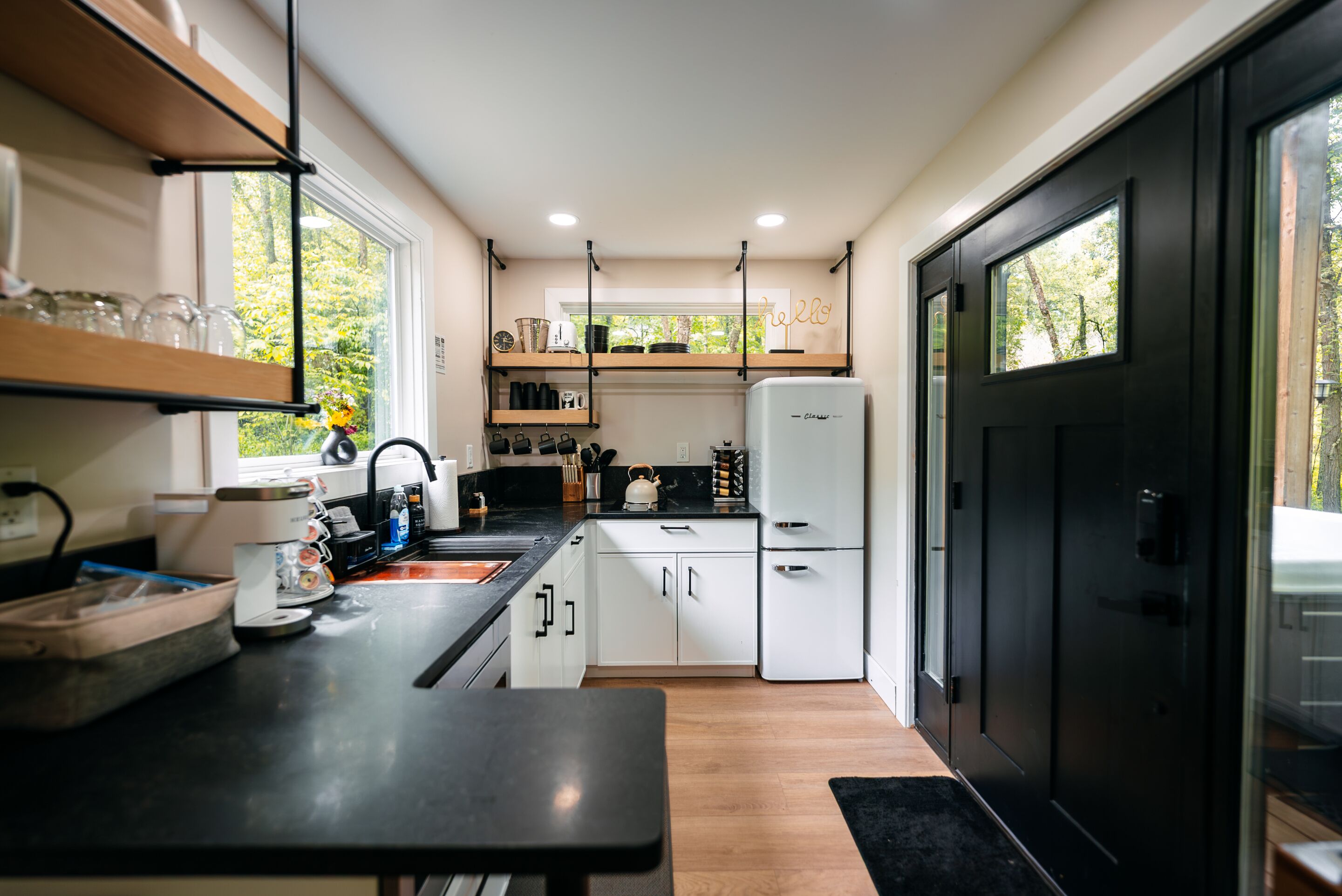 Coffee/tea maker, fridge, microwave, toaster