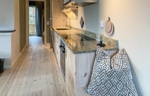 Fridge, microwave, dishwasher, coffee/tea maker