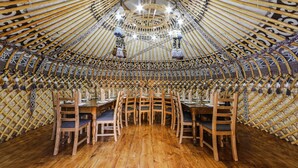 Restaurant - Ski Paradise hotel (Karakol)