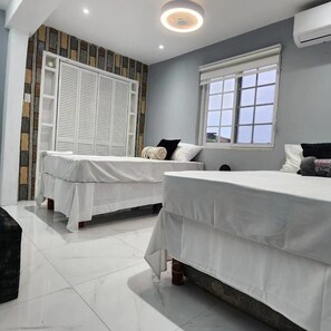 Bathroom - Bahia Suite The Escape (Discovery Bay)