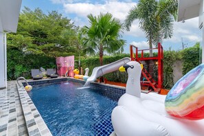 Outdoor pool - Luxury and Playful 5 Bed Pool Villa - CC (Sattahip)