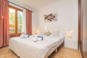 3 dormitorios, tabla de planchar con plancha, wifi gratis y ropa de cama