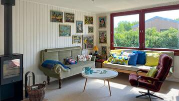 Télévision, cheminée