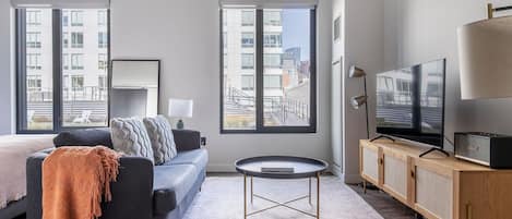 Télévision, chaîne hi-fi