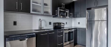 Fridge, microwave, oven, stovetop