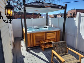 Bain à remous extérieur