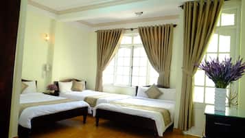 Asrama Umum Kota, Beberapa Tempat Tidur | 3 kamar tidur, meja kerja, tirai kedap cahaya, dan Wi-Fi gratis