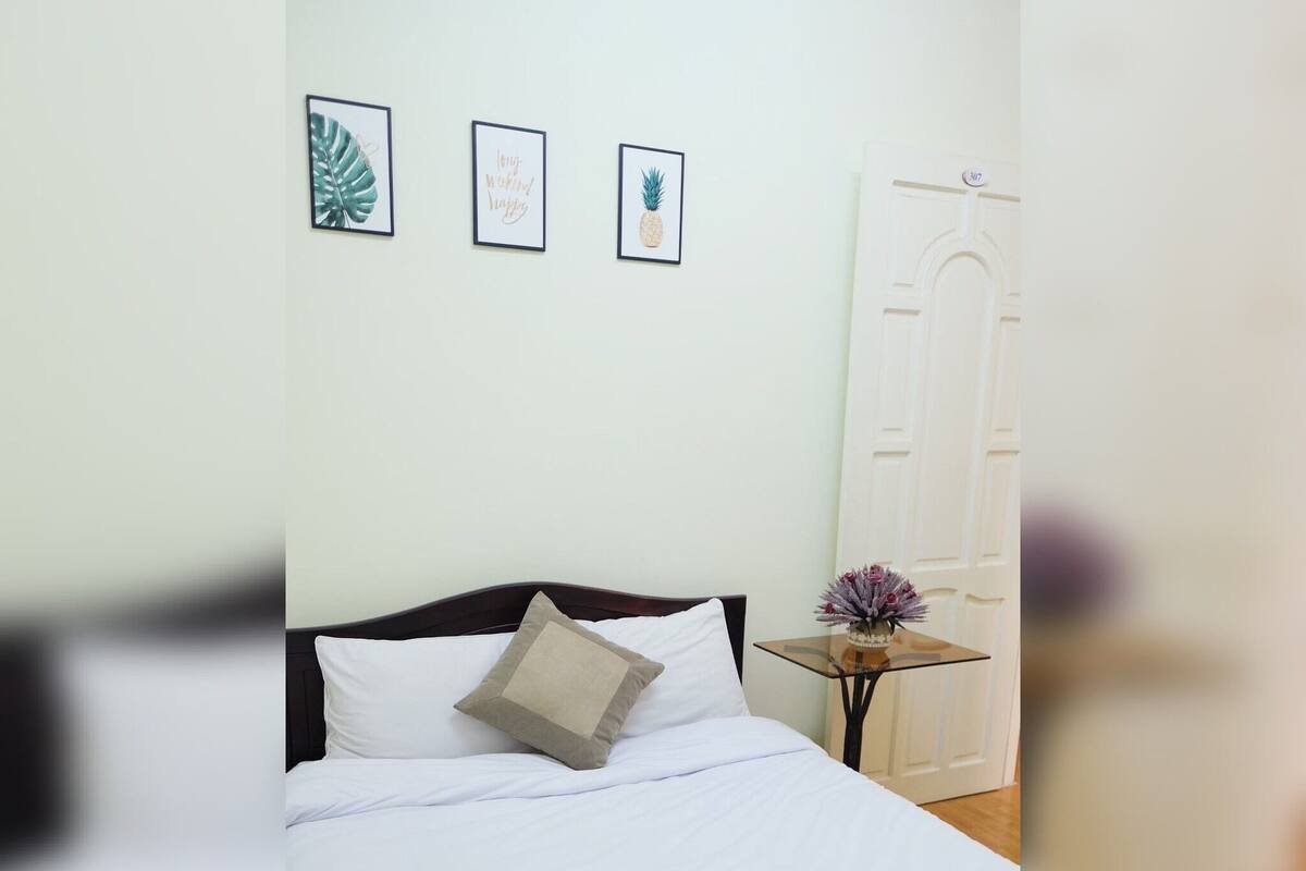 City kamer, 1 tweepersoonsbed | 3 slaapkamers, een bureau, verduisterende gordijnen, gratis wifi