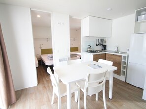 Dining - Cosy apartment in villa for 5 people with pool, A/C, terrace and pets allowed (Gallipoli)