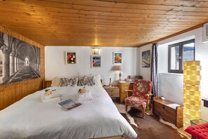 2 bedrooms, bed sheets - Casa Carla 2, Vogorno, Switzerland (Vogorno)