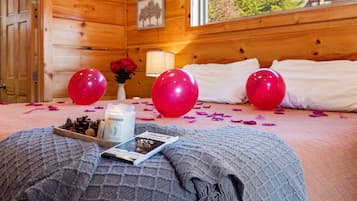 Cabaña familiar | 2 dormitorios, escritorio, wifi gratis y ropa de cama