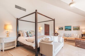 5 bedrooms, iron/ironing board, free WiFi, bed sheets