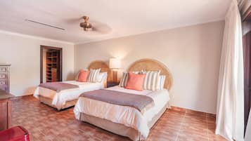 5 bedrooms, iron/ironing board, free WiFi, bed sheets