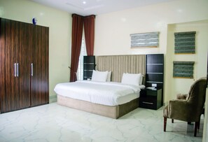 Premium Room | Desk, laptop workspace, soundproofing, free WiFi - Ocean Park Hotel  Lekki Phase 1 (Lekki)
