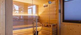 Superior Chalet # 2 with Sauna & Hot Tub