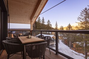Outdoor dining - Superior Chalet # 6 with Sauna & Hot Tub (Turrach)