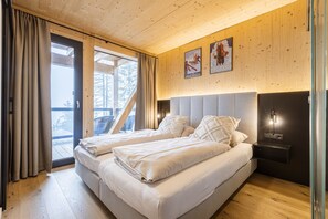 4 bedrooms, free WiFi, bed sheets