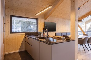 Refrigerador, microondas, horno, lavavajillas