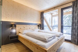 4 bedrooms, free WiFi, bed sheets