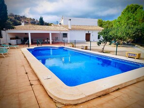 Pool - Raices House Theater with swimming pool (Taberno)