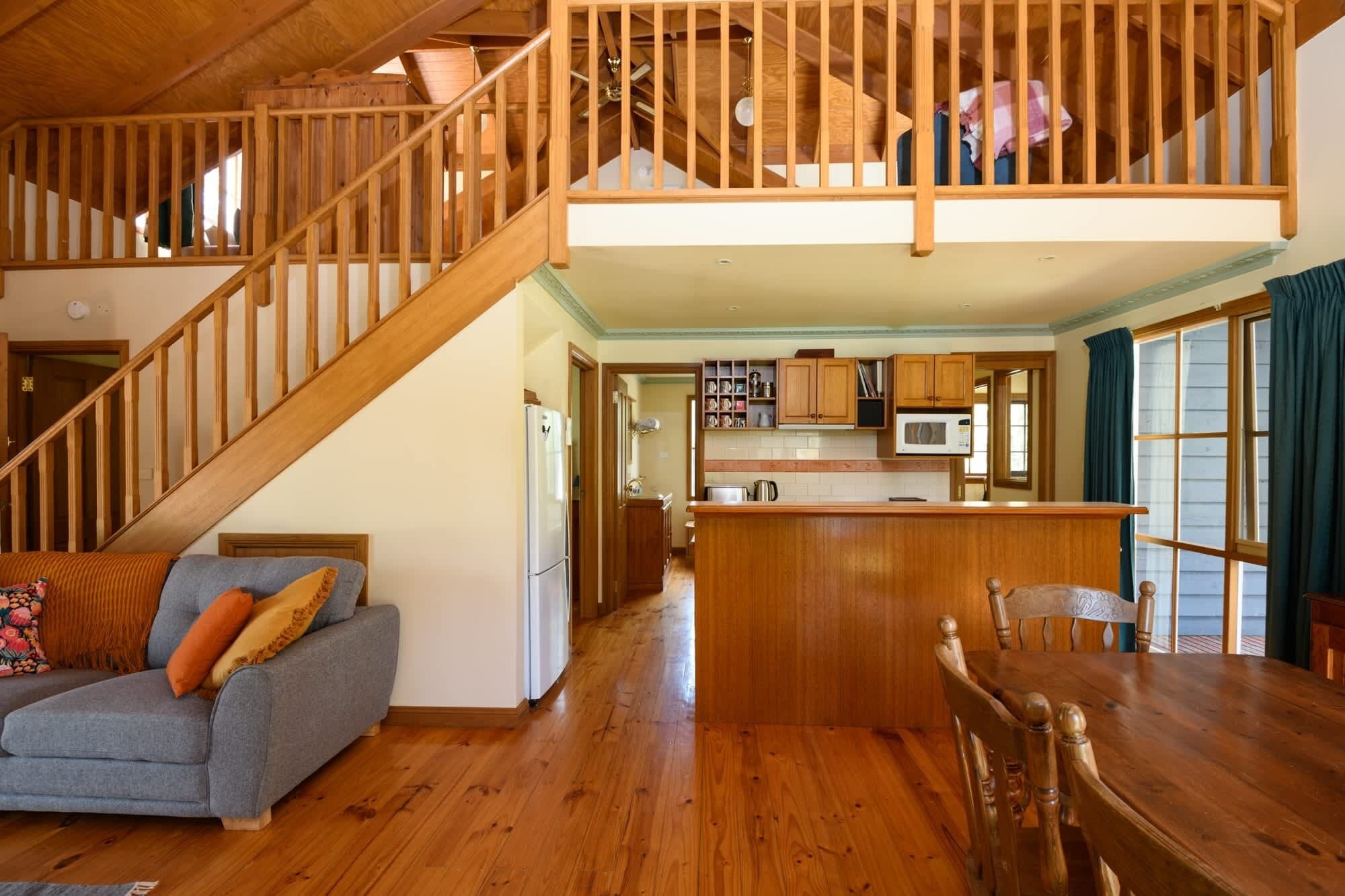 TV, fireplace, DVD player, offices