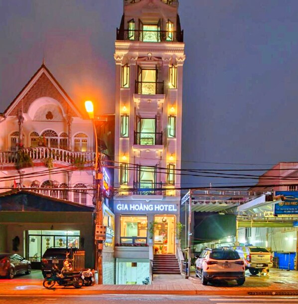 Front of property - HANZ Gia Hoang Hotel Dalat (Da Lat)